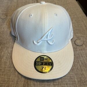 A’s WHITE SNAPBACK